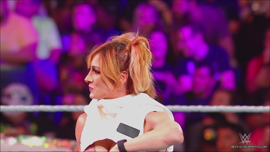 WWE_Monday_Night_RAW_2022_07_18_720p_HDTV_x264-Star_mkv_000612650.jpg