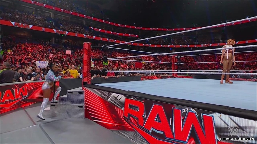 WWE_Monday_Night_RAW_2022_07_18_720p_HDTV_x264-Star_mkv_000642650.jpg