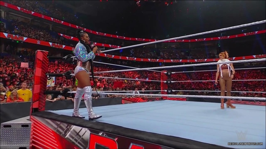 WWE_Monday_Night_RAW_2022_07_18_720p_HDTV_x264-Star_mkv_000646370.jpg