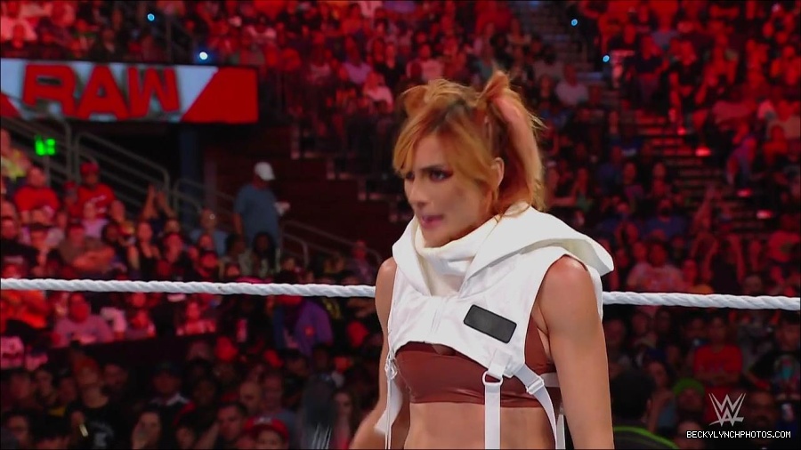 WWE_Monday_Night_RAW_2022_07_18_720p_HDTV_x264-Star_mkv_000680770.jpg