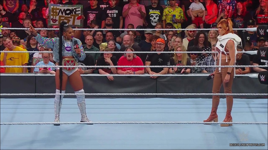 WWE_Monday_Night_RAW_2022_07_18_720p_HDTV_x264-Star_mkv_000689570.jpg