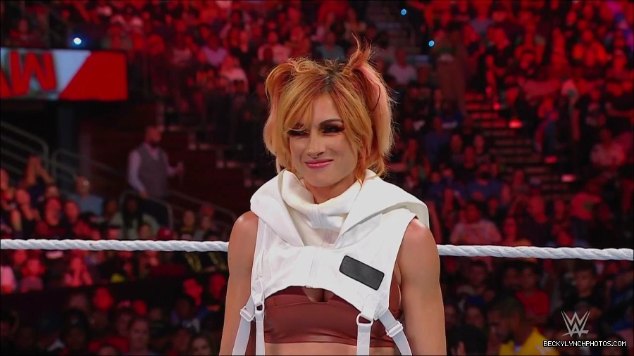 WWE_Monday_Night_RAW_2022_07_18_720p_HDTV_x264-Star_mkv_000695170.jpg
