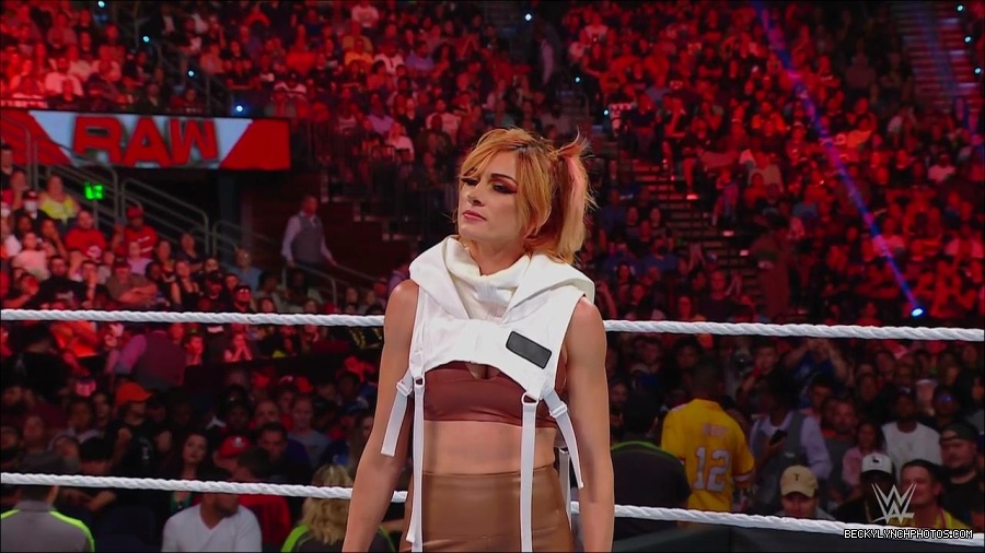 WWE_Monday_Night_RAW_2022_07_18_720p_HDTV_x264-Star_mkv_000708770.jpg