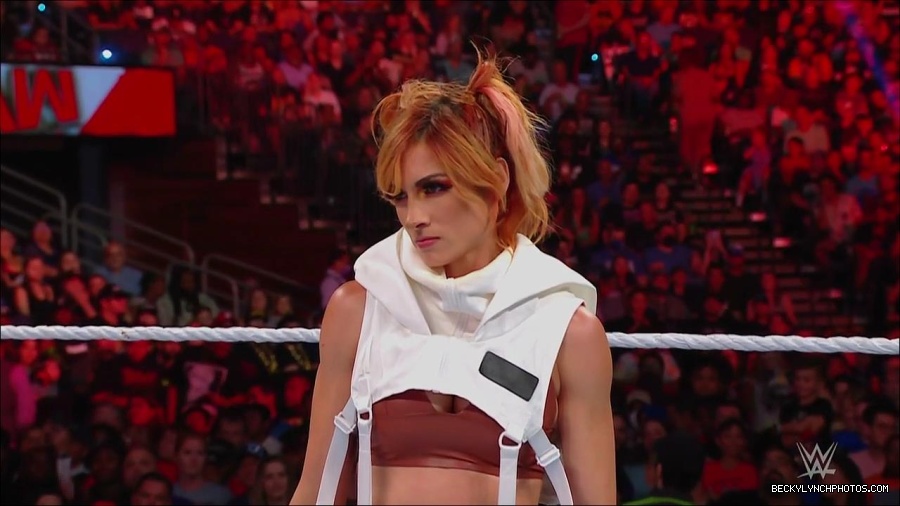 WWE_Monday_Night_RAW_2022_07_18_720p_HDTV_x264-Star_mkv_000719970.jpg