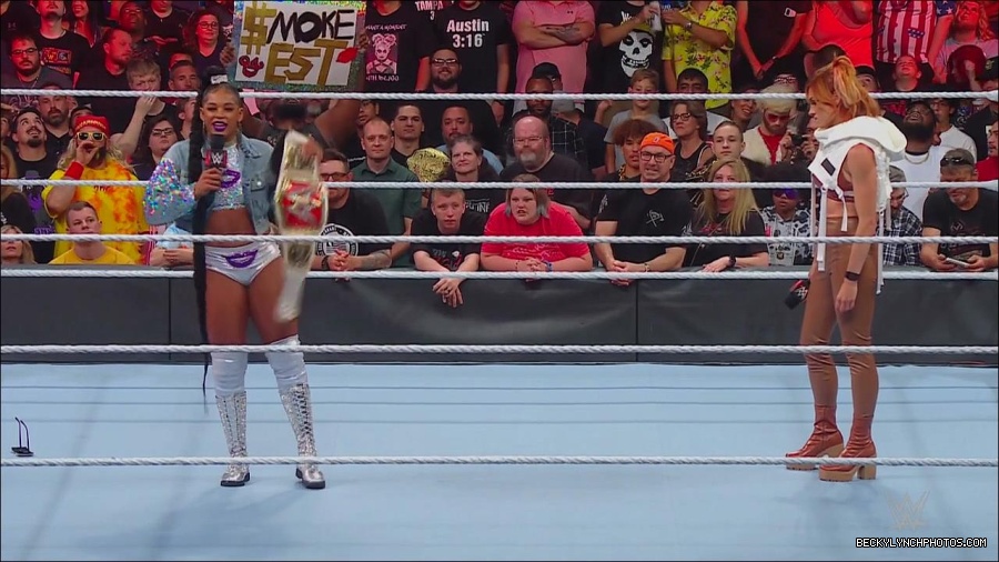 WWE_Monday_Night_RAW_2022_07_18_720p_HDTV_x264-Star_mkv_000729970.jpg