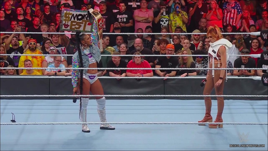 WWE_Monday_Night_RAW_2022_07_18_720p_HDTV_x264-Star_mkv_000735570.jpg