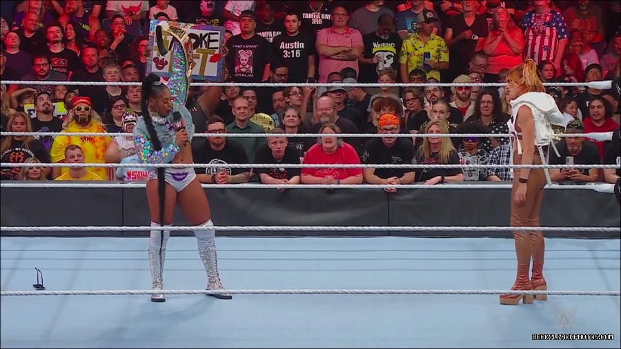WWE_Monday_Night_RAW_2022_07_18_720p_HDTV_x264-Star_mkv_000740370.jpg
