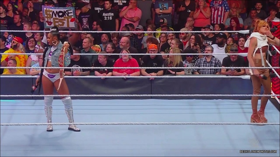 WWE_Monday_Night_RAW_2022_07_18_720p_HDTV_x264-Star_mkv_000757970.jpg