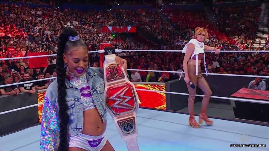 WWE_Monday_Night_RAW_2022_07_18_720p_HDTV_x264-Star_mkv_000759170.jpg