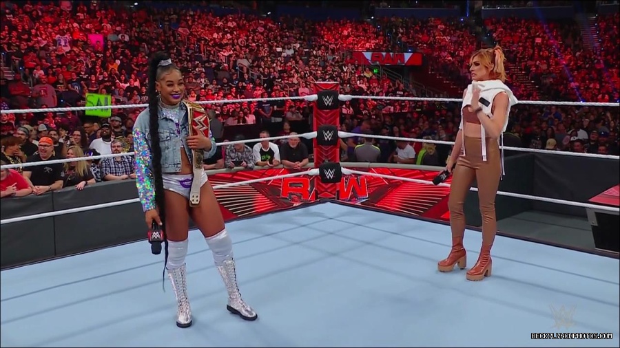 WWE_Monday_Night_RAW_2022_07_18_720p_HDTV_x264-Star_mkv_000783170.jpg
