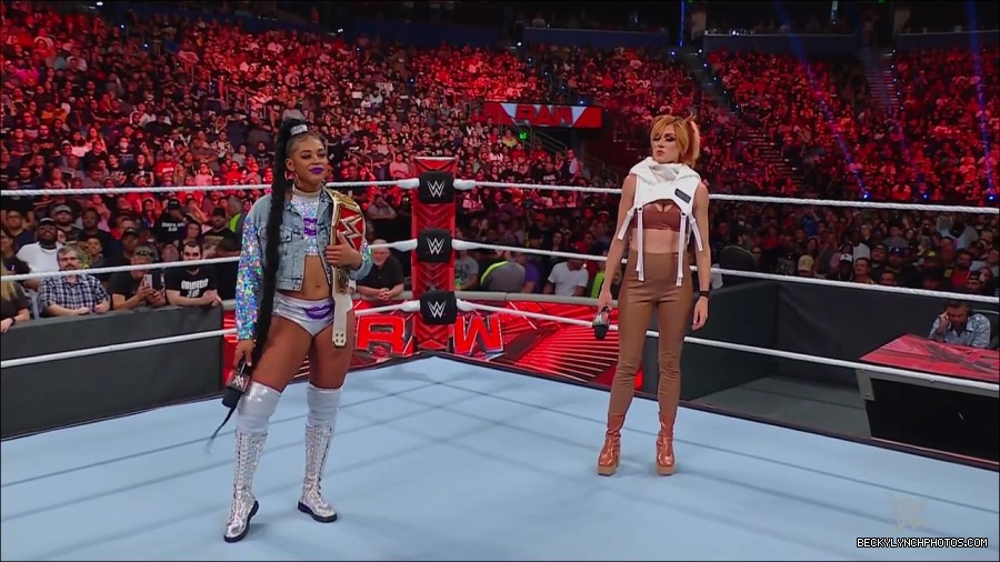 WWE_Monday_Night_RAW_2022_07_18_720p_HDTV_x264-Star_mkv_000796770.jpg