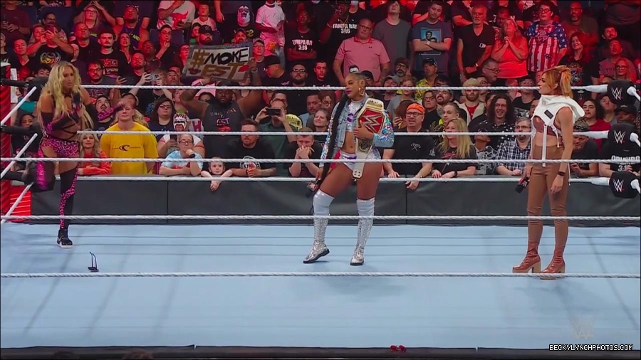 WWE_Monday_Night_RAW_2022_07_18_720p_HDTV_x264-Star_mkv_000797570.jpg