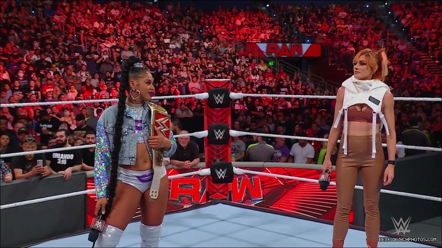 WWE_Monday_Night_RAW_2022_07_18_720p_HDTV_x264-Star_mkv_000801170.jpg