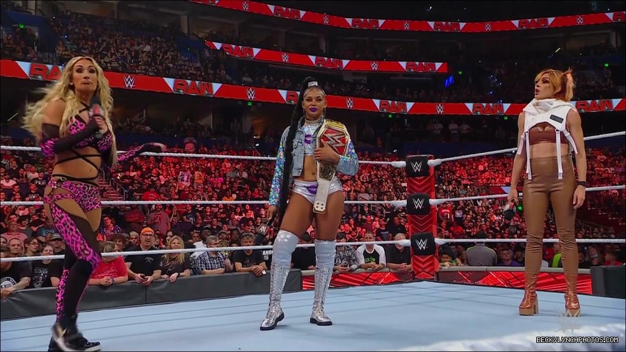 WWE_Monday_Night_RAW_2022_07_18_720p_HDTV_x264-Star_mkv_000810770.jpg