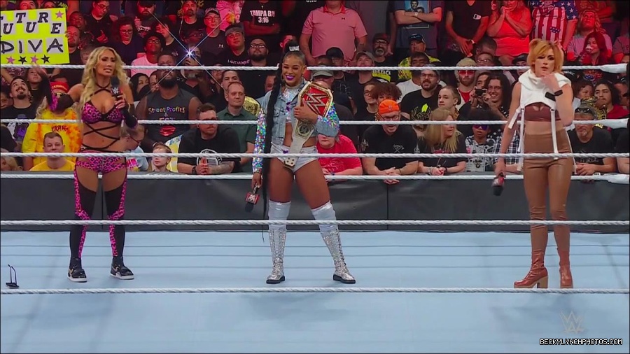 WWE_Monday_Night_RAW_2022_07_18_720p_HDTV_x264-Star_mkv_000815970.jpg