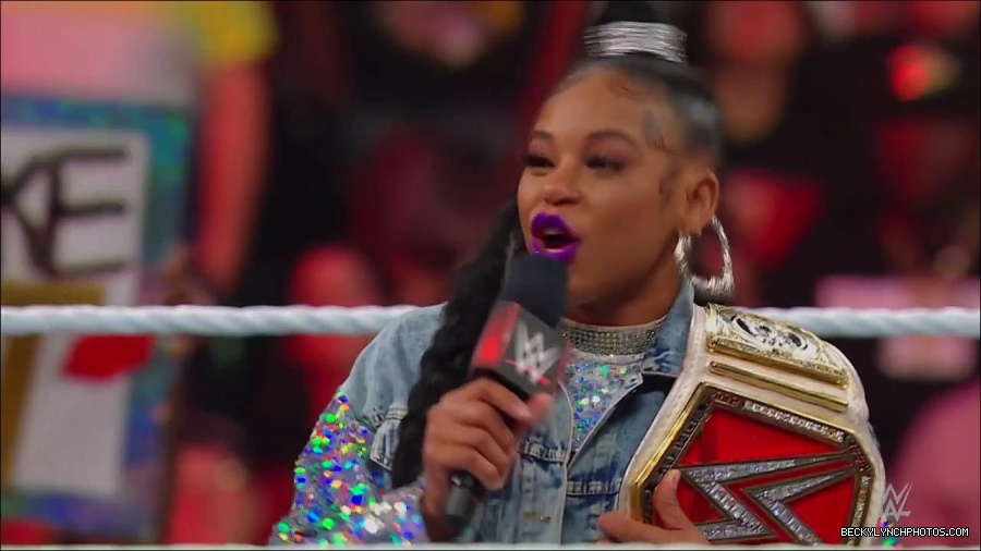 WWE_Monday_Night_RAW_2022_07_18_720p_HDTV_x264-Star_mkv_000842370.jpg
