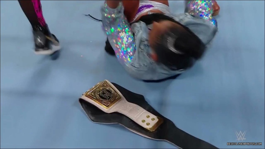 WWE_Monday_Night_RAW_2022_07_18_720p_HDTV_x264-Star_mkv_000848370.jpg