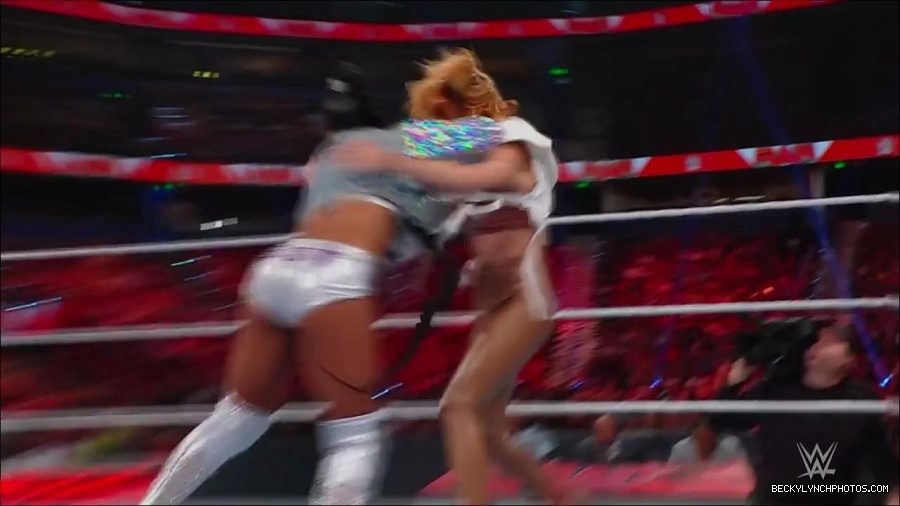 WWE_Monday_Night_RAW_2022_07_18_720p_HDTV_x264-Star_mkv_000858370.jpg