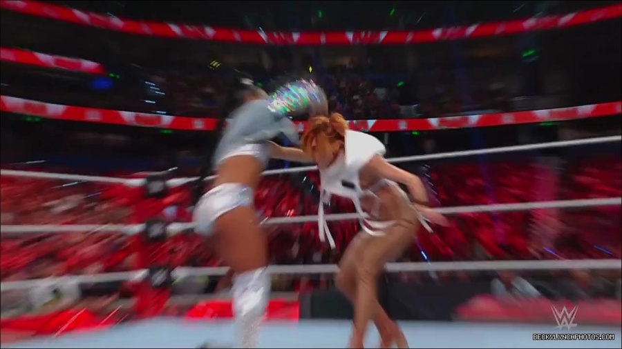 WWE_Monday_Night_RAW_2022_07_18_720p_HDTV_x264-Star_mkv_000869970.jpg