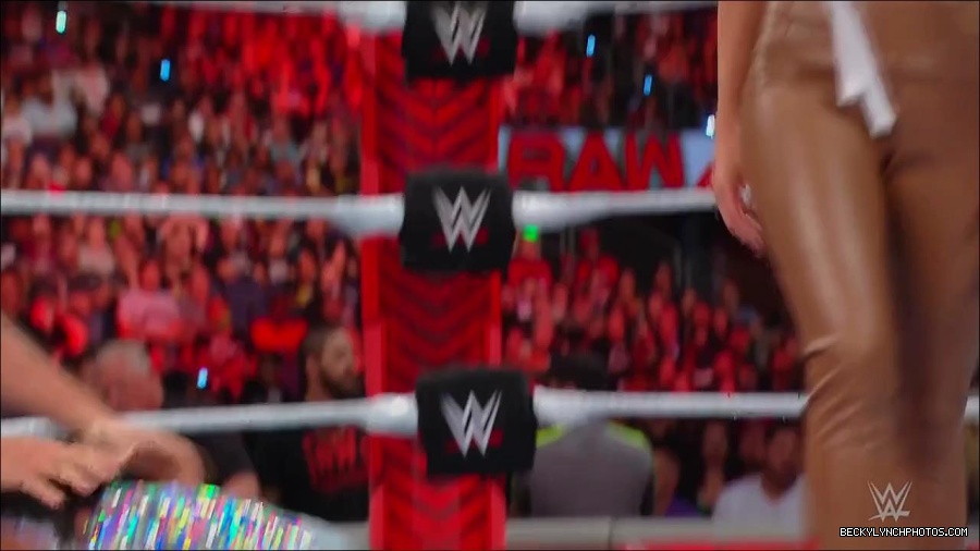WWE_Monday_Night_RAW_2022_07_18_720p_HDTV_x264-Star_mkv_000879170.jpg