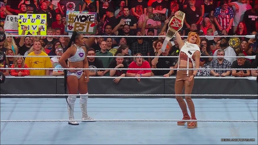 WWE_Monday_Night_RAW_2022_07_18_720p_HDTV_x264-Star_mkv_001388810.jpg