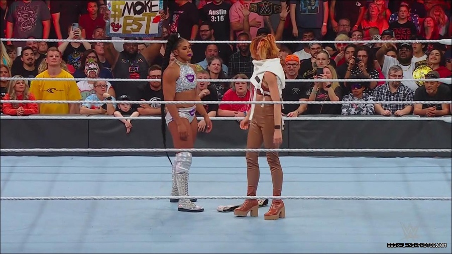 WWE_Monday_Night_RAW_2022_07_18_720p_HDTV_x264-Star_mkv_001395210.jpg