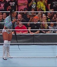 WWE_Monday_Night_RAW_2022_07_18_720p_HDTV_x264-Star_mkv_000720370.jpg