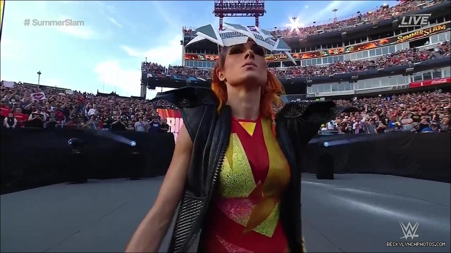 WWE_SummerSlam_2022_720p_WEB_h264-HEEL_mp4_000287687.jpg