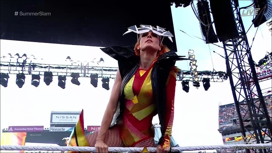 WWE_SummerSlam_2022_720p_WEB_h264-HEEL_mp4_000354887.jpg