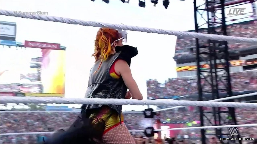 WWE_SummerSlam_2022_720p_WEB_h264-HEEL_mp4_000356887.jpg