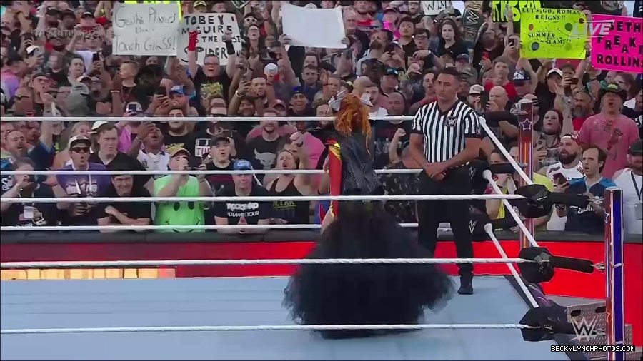 WWE_SummerSlam_2022_720p_WEB_h264-HEEL_mp4_000357287.jpg