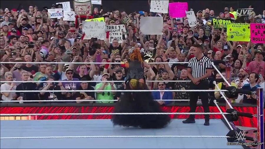 WWE_SummerSlam_2022_720p_WEB_h264-HEEL_mp4_000358487.jpg