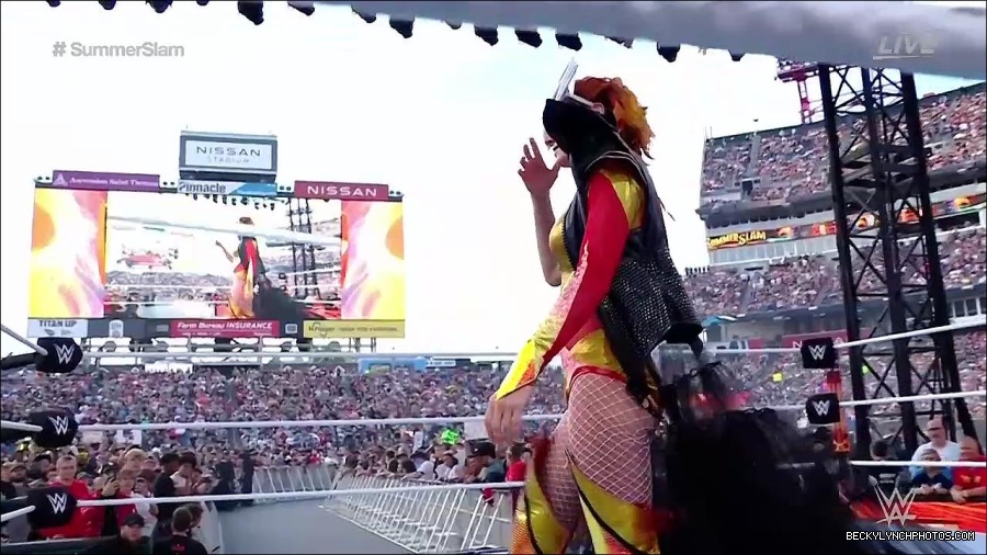 WWE_SummerSlam_2022_720p_WEB_h264-HEEL_mp4_000372087.jpg