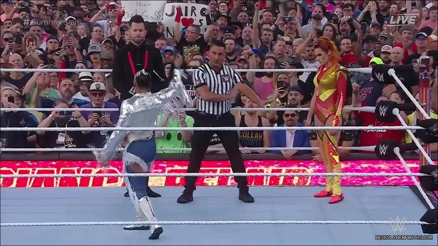 WWE_SummerSlam_2022_720p_WEB_h264-HEEL_mp4_000444487.jpg