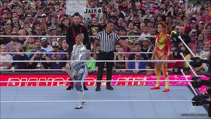 WWE_SummerSlam_2022_720p_WEB_h264-HEEL_mp4_000453687.jpg
