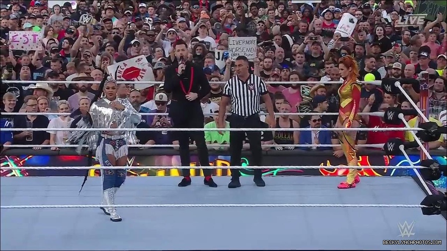 WWE_SummerSlam_2022_720p_WEB_h264-HEEL_mp4_000460487.jpg