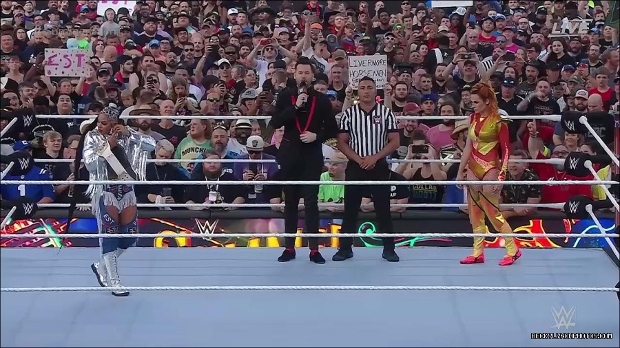 WWE_SummerSlam_2022_720p_WEB_h264-HEEL_mp4_000462087.jpg