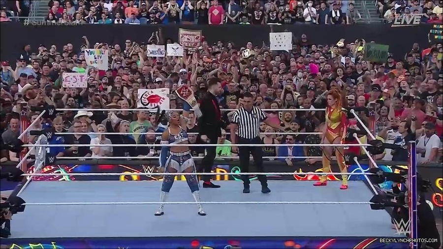 WWE_SummerSlam_2022_720p_WEB_h264-HEEL_mp4_000501687.jpg