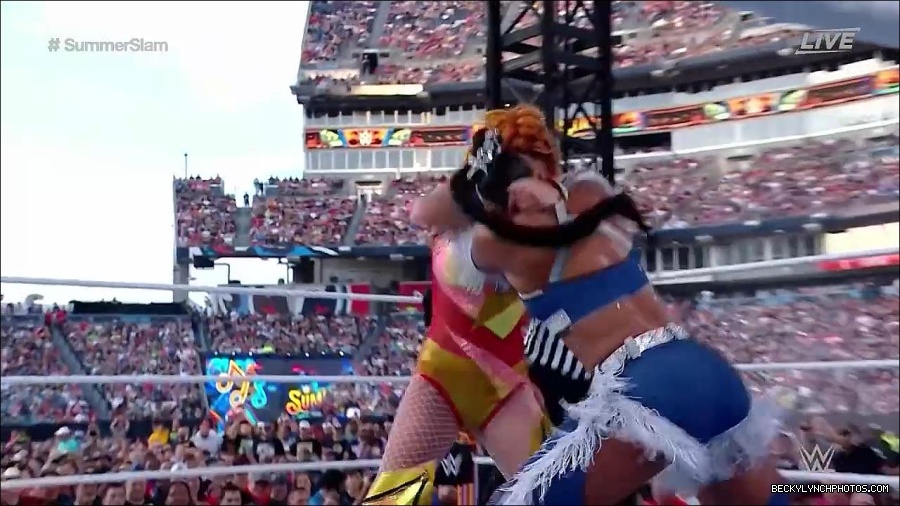 WWE_SummerSlam_2022_720p_WEB_h264-HEEL_mp4_000545287.jpg