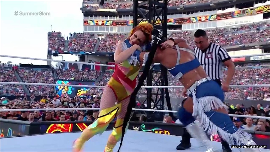 WWE_SummerSlam_2022_720p_WEB_h264-HEEL_mp4_000546487.jpg