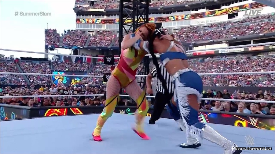 WWE_SummerSlam_2022_720p_WEB_h264-HEEL_mp4_000547287.jpg
