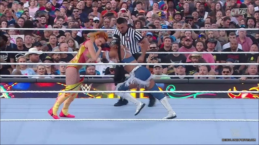WWE_SummerSlam_2022_720p_WEB_h264-HEEL_mp4_000548887.jpg