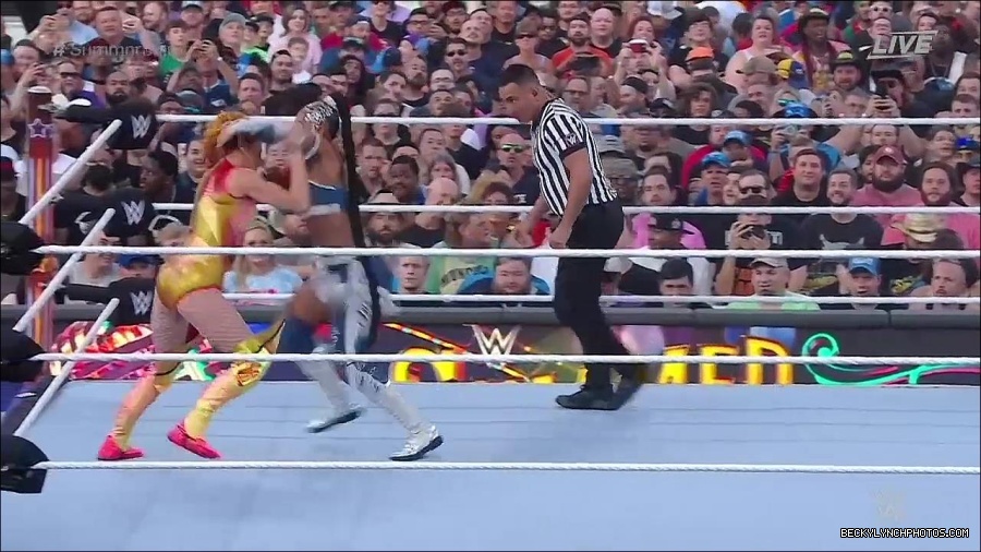 WWE_SummerSlam_2022_720p_WEB_h264-HEEL_mp4_000549854.jpg
