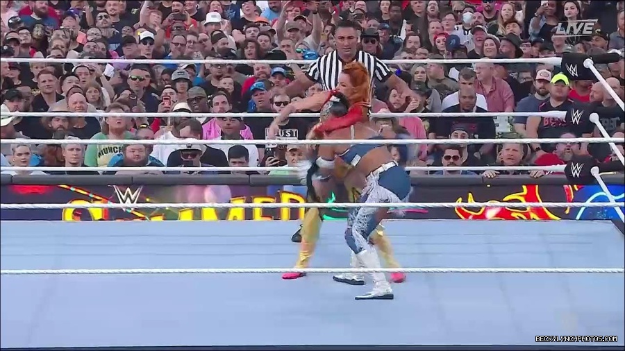 WWE_SummerSlam_2022_720p_WEB_h264-HEEL_mp4_000563454.jpg