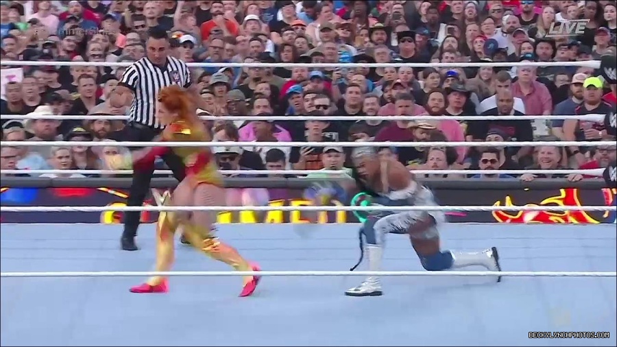 WWE_SummerSlam_2022_720p_WEB_h264-HEEL_mp4_000568654.jpg