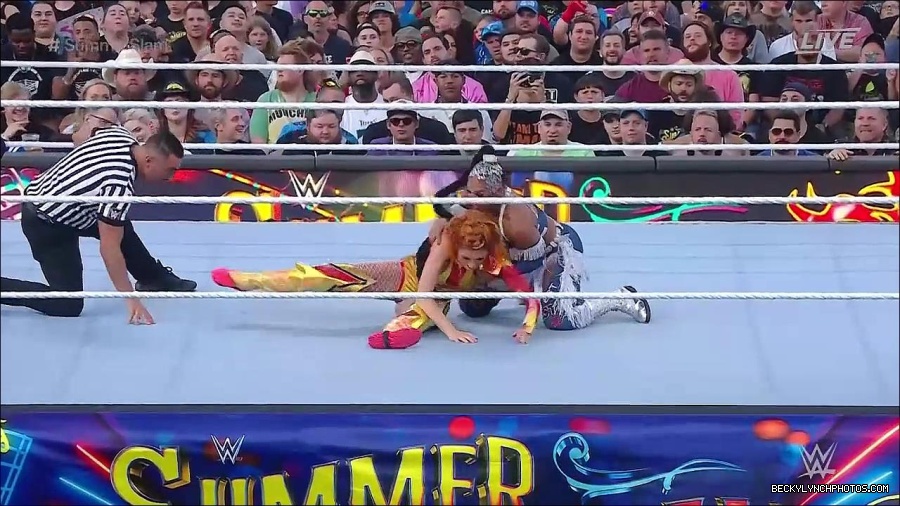 WWE_SummerSlam_2022_720p_WEB_h264-HEEL_mp4_000581454.jpg