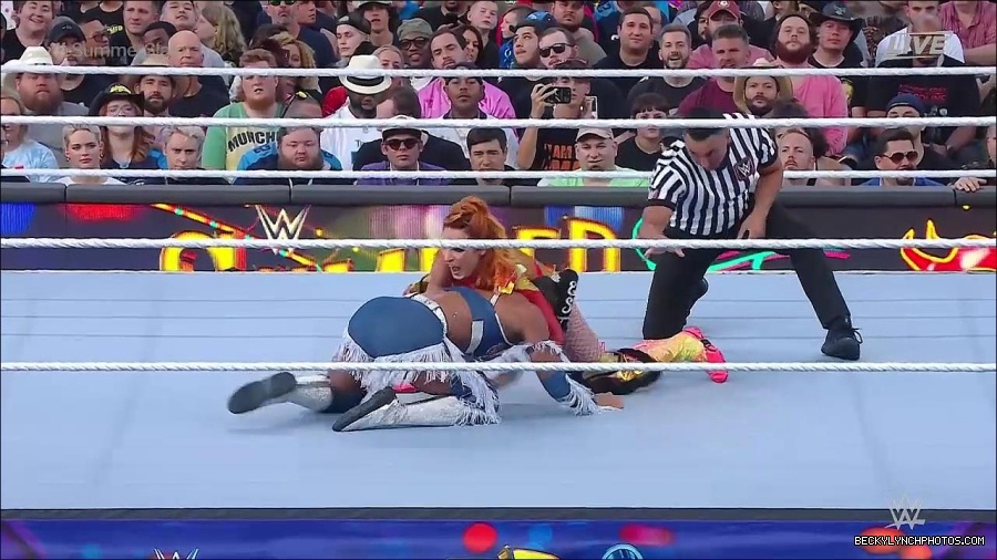 WWE_SummerSlam_2022_720p_WEB_h264-HEEL_mp4_000591054.jpg