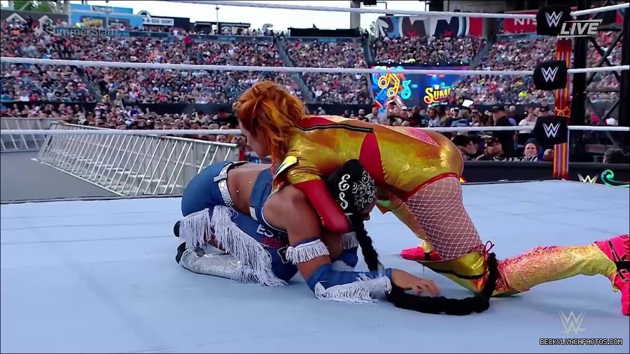 WWE_SummerSlam_2022_720p_WEB_h264-HEEL_mp4_000593454.jpg