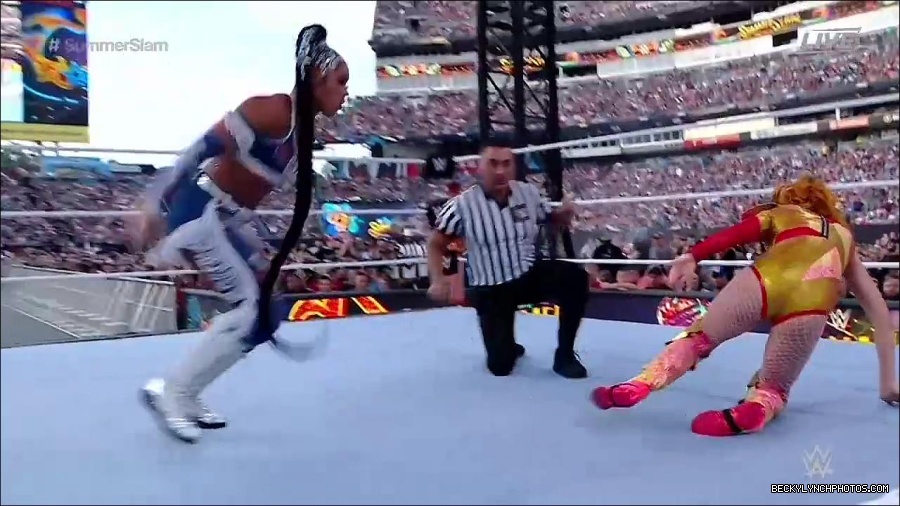 WWE_SummerSlam_2022_720p_WEB_h264-HEEL_mp4_000607054.jpg