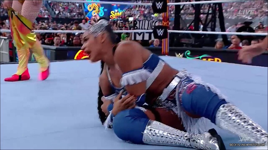 WWE_SummerSlam_2022_720p_WEB_h264-HEEL_mp4_000633054.jpg